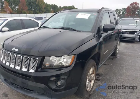2016 Jeep Compass Latitude z USA, uszkodzony, nr VIN 1C4NJCEB0GD699907